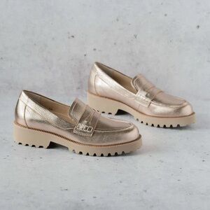 🆕 NWOB Vaneli Zayna Smoke Grey Gold Metallic Leather Loafers comfort & style